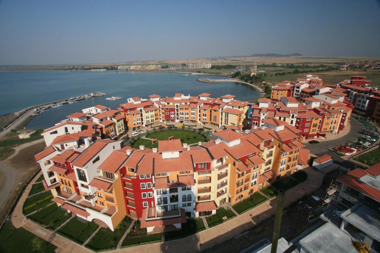 Quiet, Relax And Sand Beach Place With 4Star Service Aheloy Exterior photo